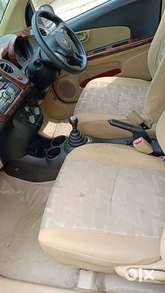 Honda Brio V Mt, 2013, Petrol