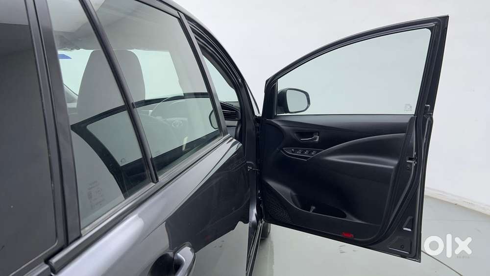 Toyota Innova Crysta [2020-ongoing] 2.7 Gx At 7 Str, 2017, Petrol