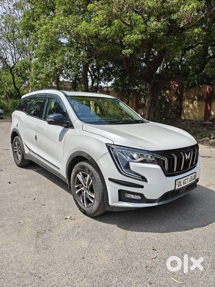 Mahindra Xuv700 2.0 Ax 5 Petrol Mt Str, 2023, Petrol