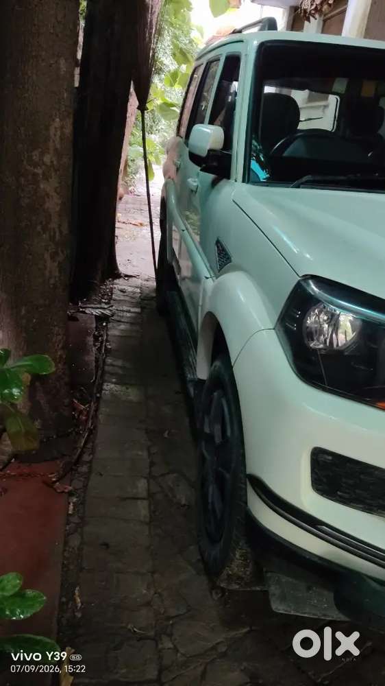 Mahindra Scorpio S6 Diesel 2017