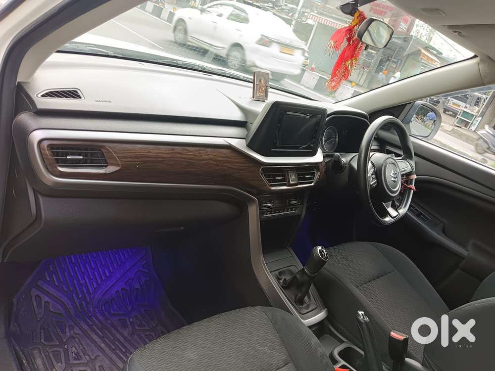 Maruti Suzuki Brezza 1.5 Vxi Smart Hybrid, 2024, Petrol