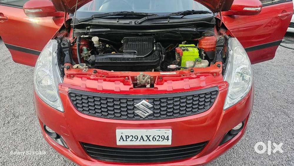 Maruti Suzuki Swift Vxi + Manual, 2013, Petrol