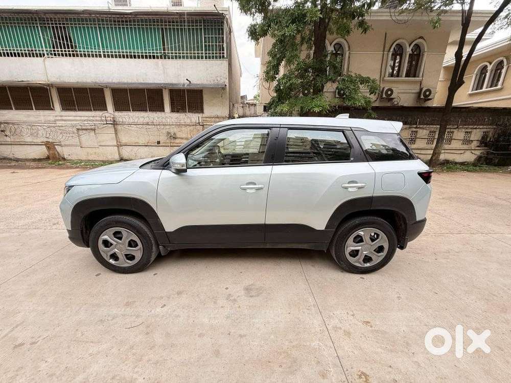 Maruti Suzuki Brezza 1.5 Vxi Smart Hybrid, 2024, Petrol