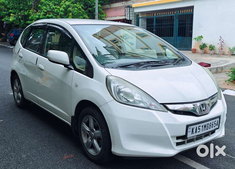 Honda Jazz V Mt Privilege, 2011, Petrol