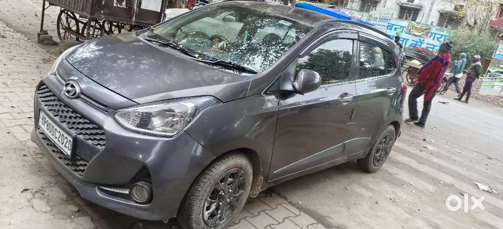 Hyundai Grand I10 Sportz 2015  Mileage 30 Km On Cng