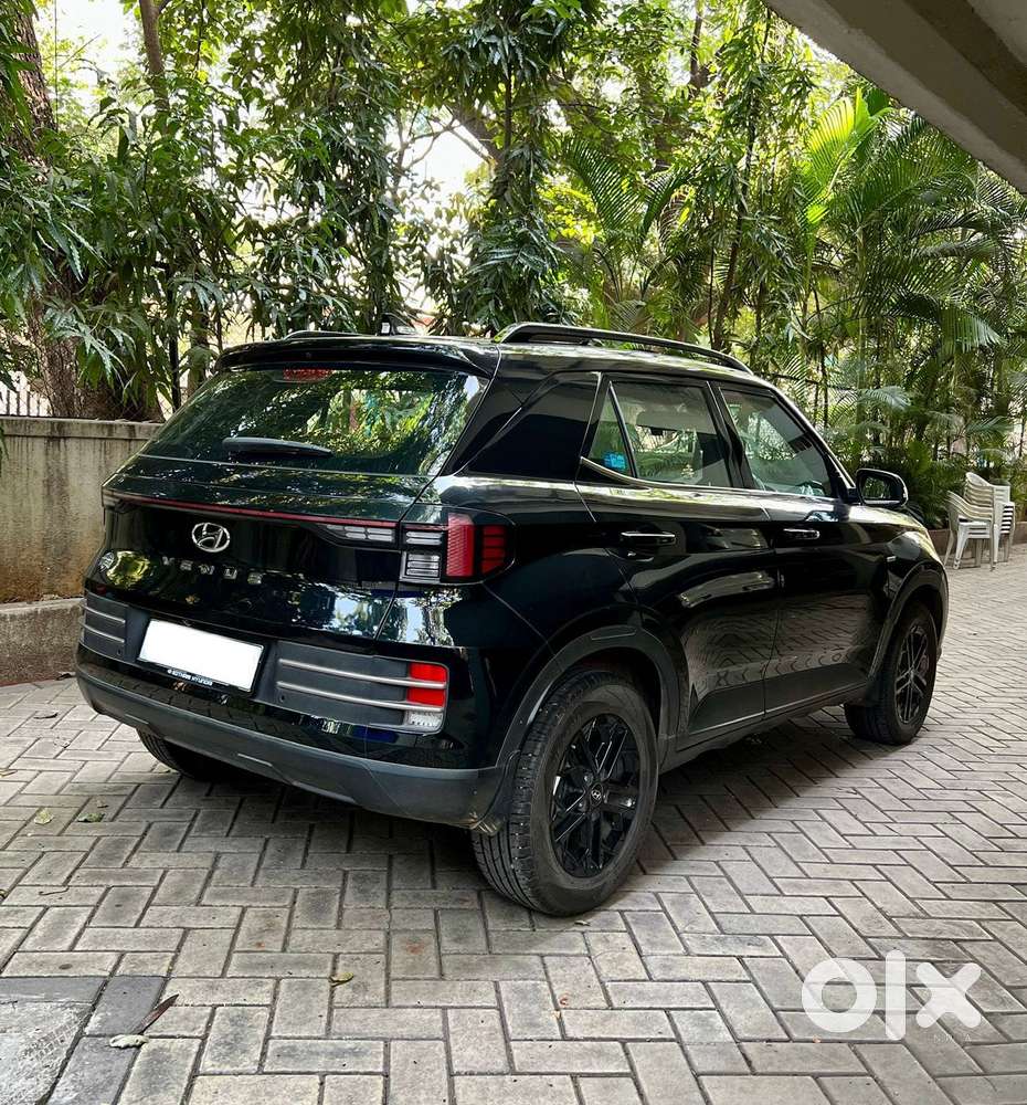 Hyundai Venue Sx(o) 1.0 Turbo Dct Knight Edition Dual Tone, 2023, Pe..