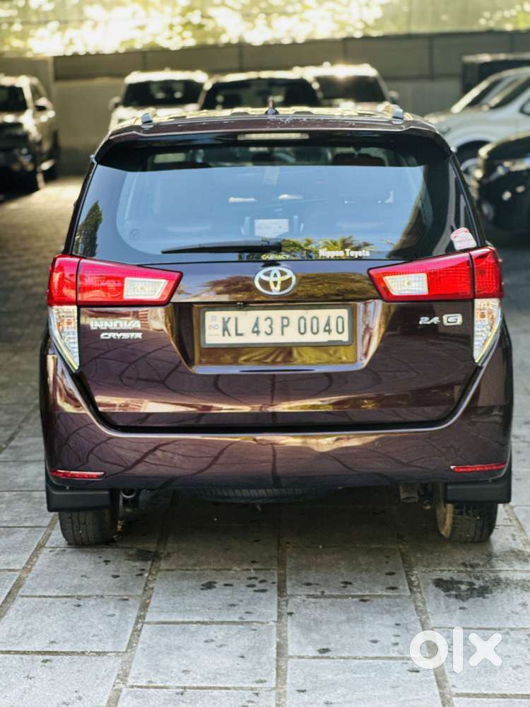 Toyota Innova Crysta 2.4 G Plus Mt 7 Str, 2021, Diesel