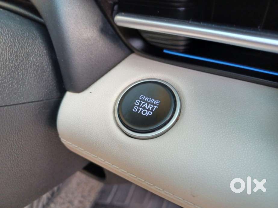 Hyundai Verna 1.5 Sx (o) Ivt, 2024, Petrol