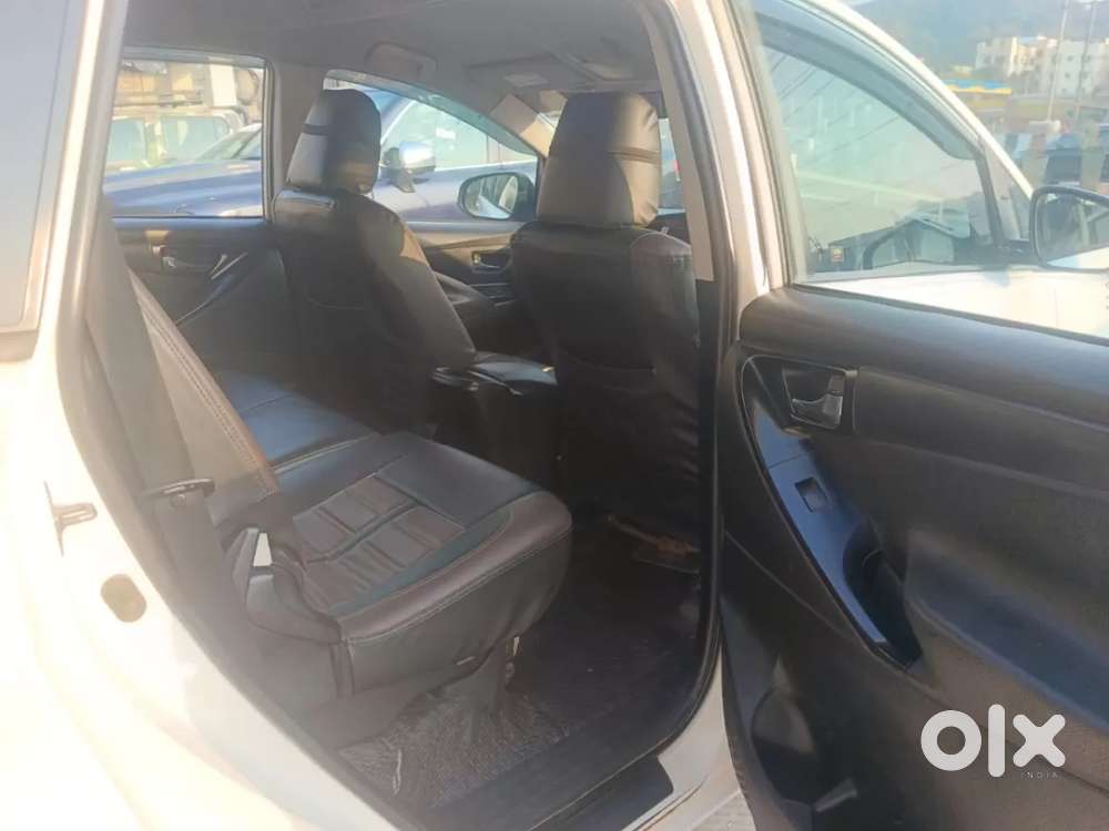 Toyota Innova Crysta 2.4 G Mt 7 Str, 2019, Diesel