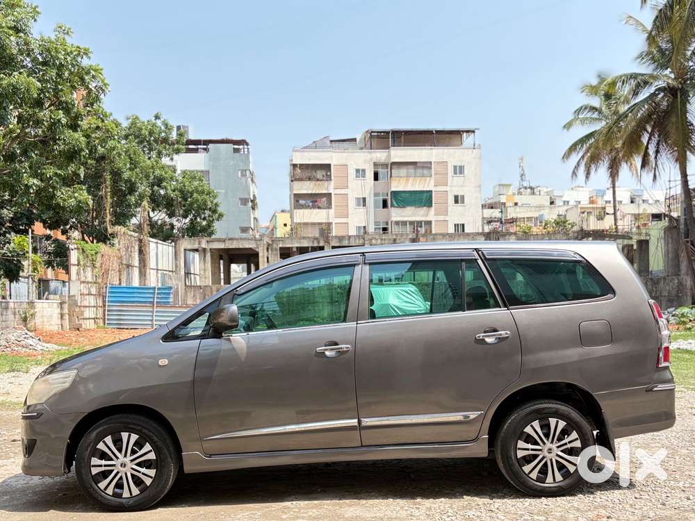 Toyota Innova 2009-2011 2.5 Gx 8 Str, 2012, Diesel