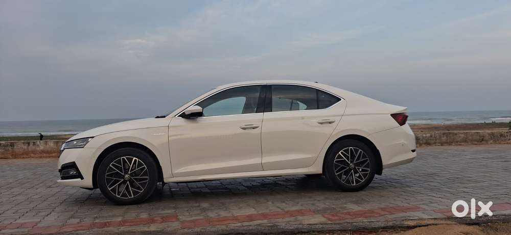 Skoda Octavia 2.0 L K Tsi At, 2022, Petrol