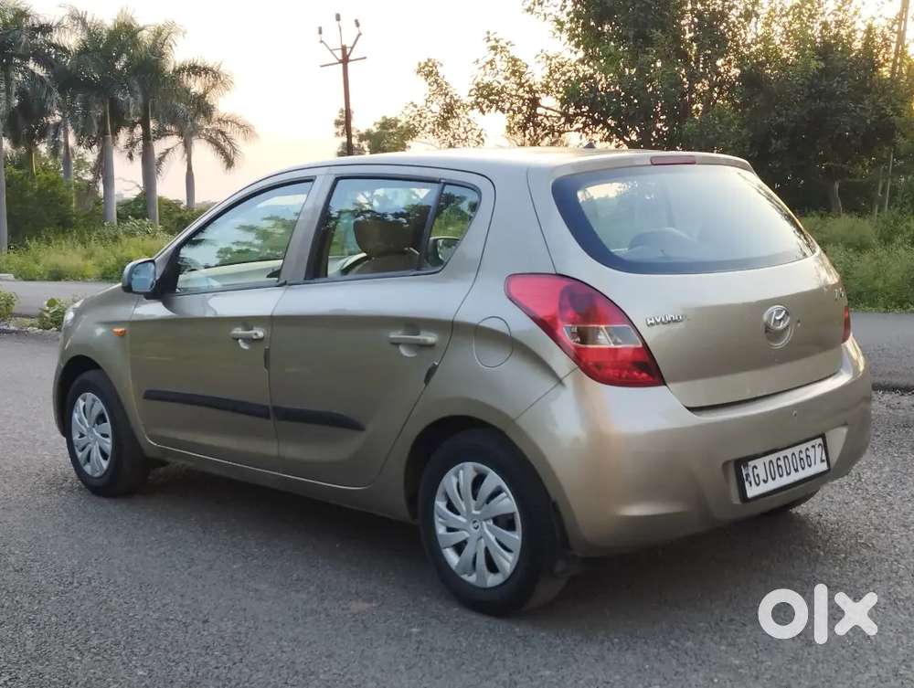 Hyundai I20 2010 Cng & Hybrids 98000 Km Driven