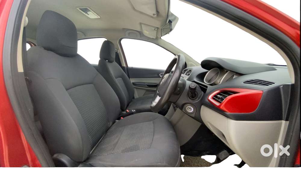 Tata Tiago 1.2 Revotron Xz, 2017, Petrol