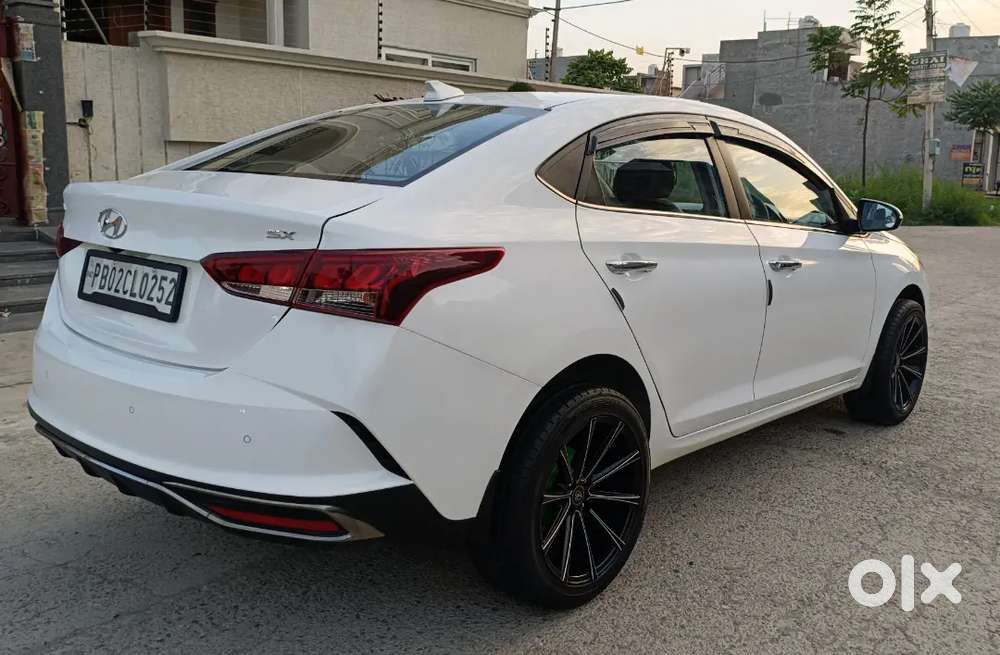 Showroom Condition Verna Sx (o) 2020 Top Model