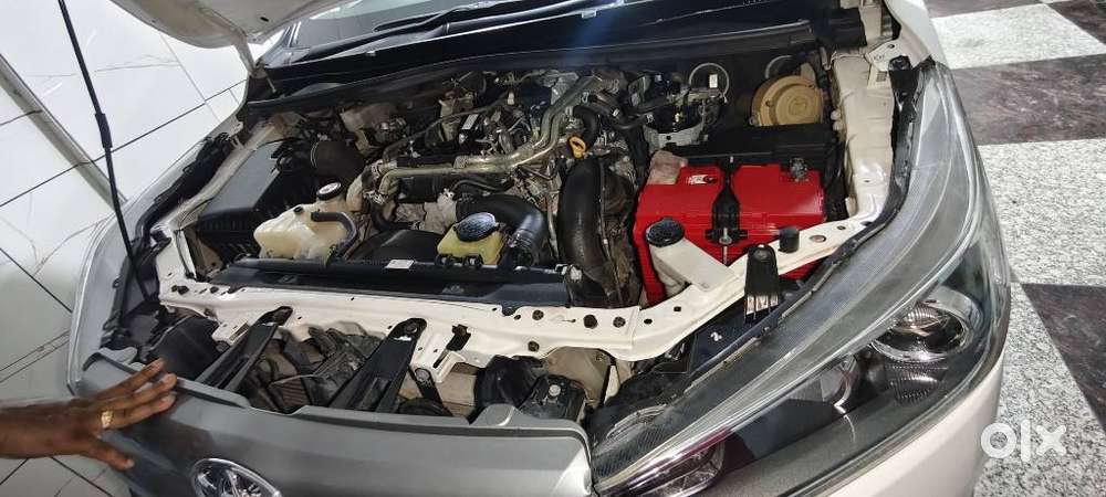 Toyota Innova Crysta 2.4 V 8 Str, 2017, Diesel