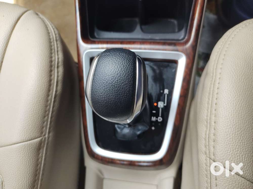 Maruti Suzuki Dzire 1.2 Vxi Amt, 2018, Petrol