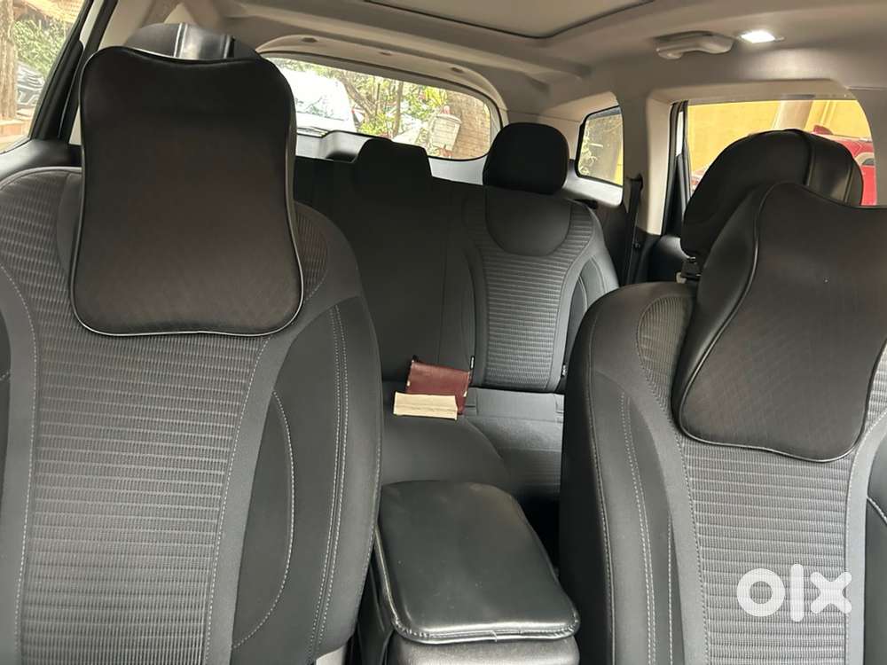 Mahindra Xuv700 2023 Petrol 12700 Km Driven