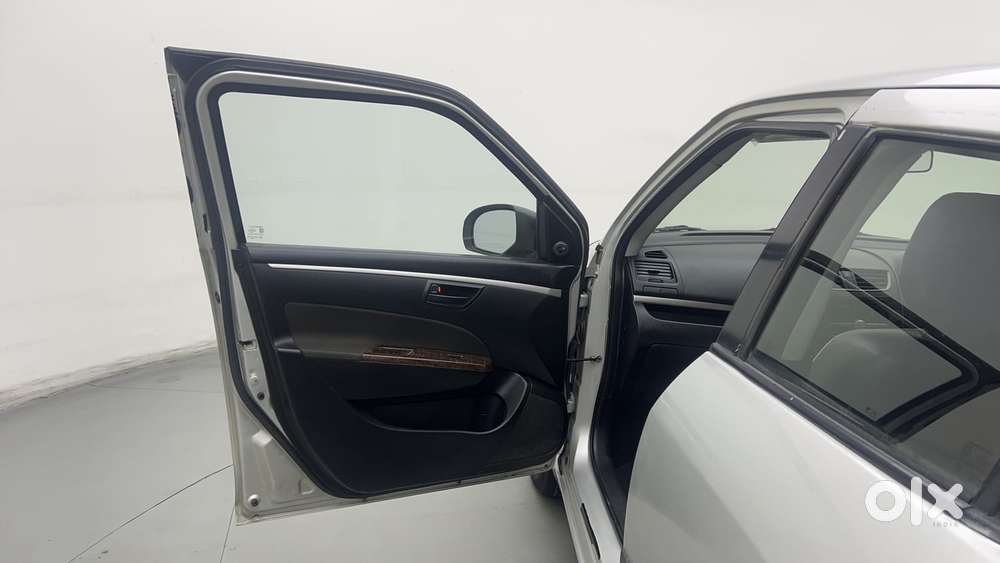 Maruti Suzuki Swift 1.2 Lxi (o), 2016, Petrol
