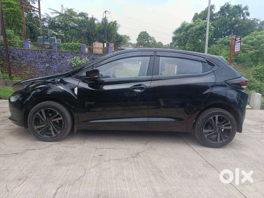 Tata Altroz Xza Plus (s) Dark Edition, 2022, Petrol