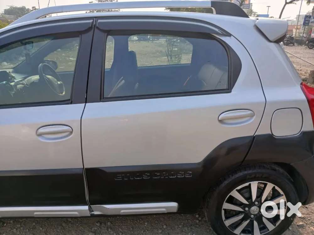 Toyota Etios Cross 2015 Diesel Well Maintained
