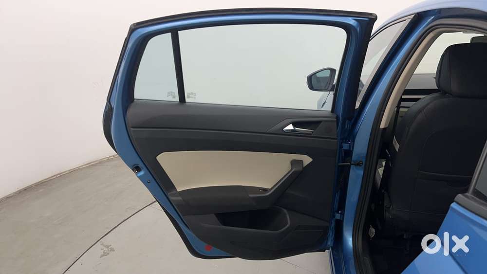 Skoda Slavia Ambition 1.0l Tsi At, 2022, Petrol