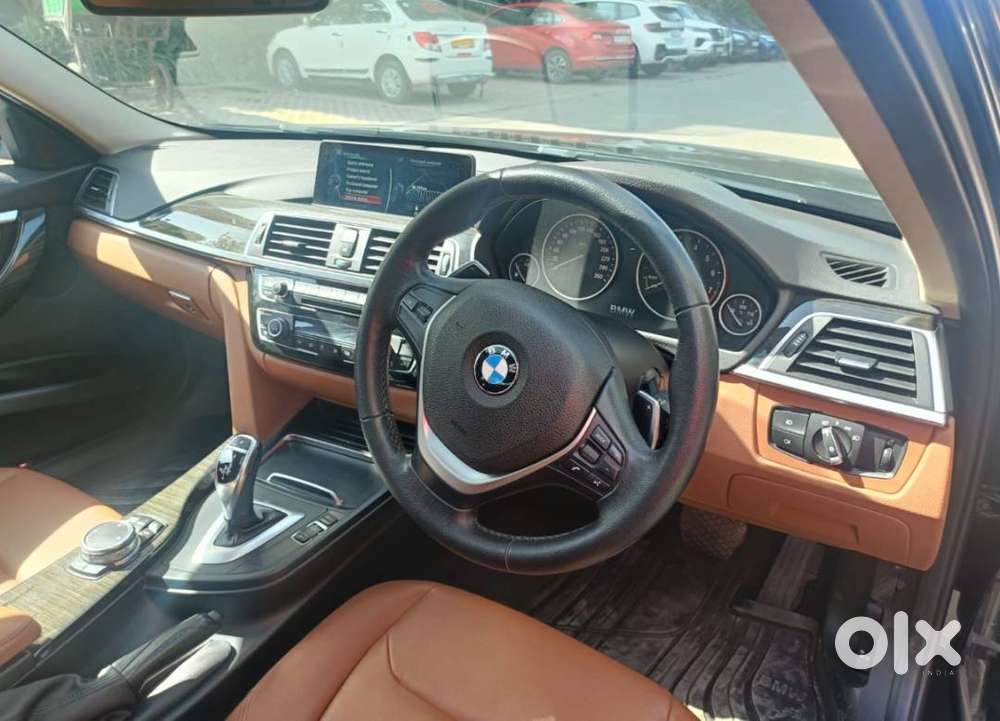 2017 Bmw320i Black Sapphire, Petrol, Luxury Line