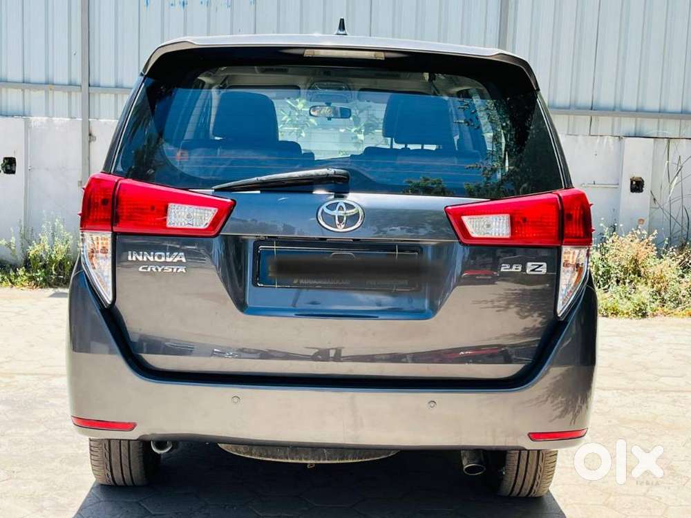 Toyota Innova Crysta 2.8z Automatic, 2016, Diesel
