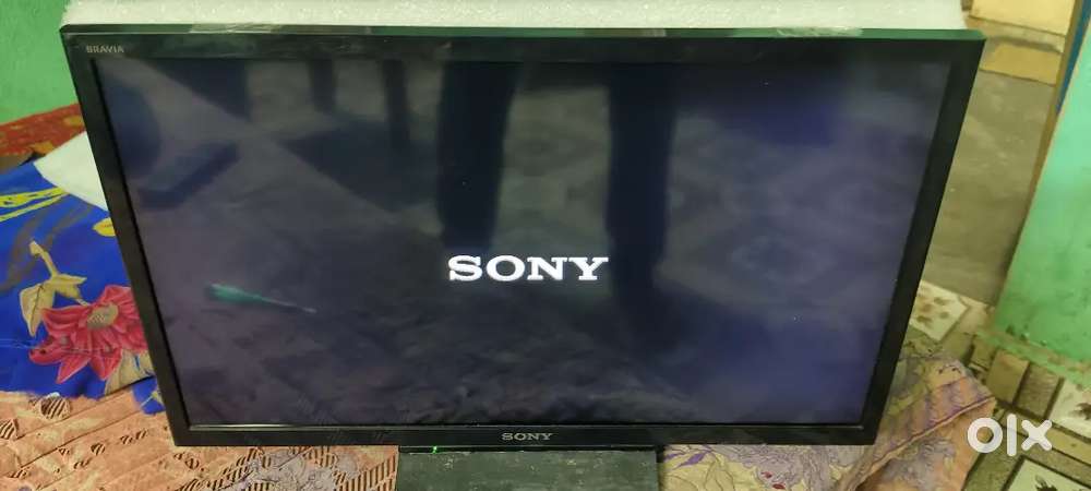 Sony tv 24  ings good condition 4 years old non smart tv
