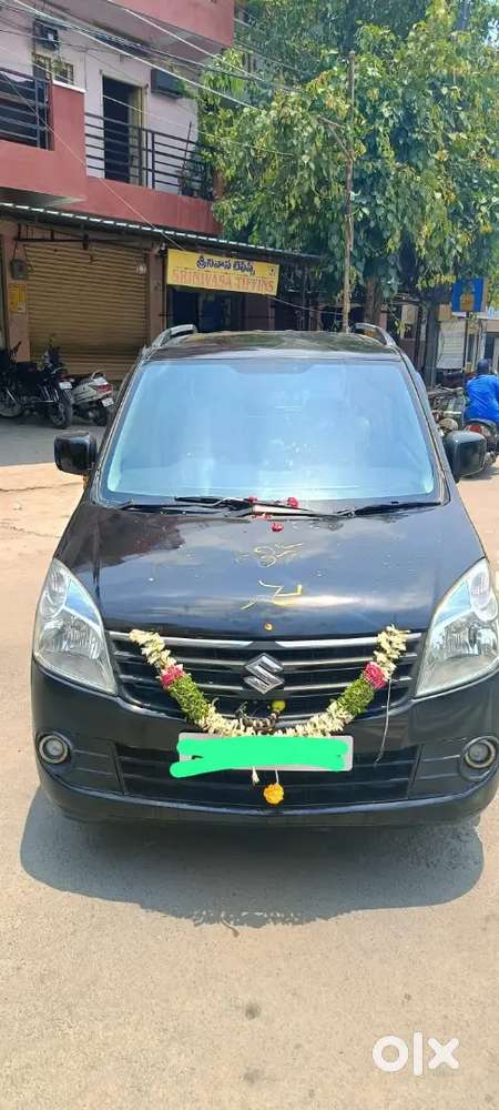 Selling Bcoz Of No Parking Car Rc Valid Till 2030