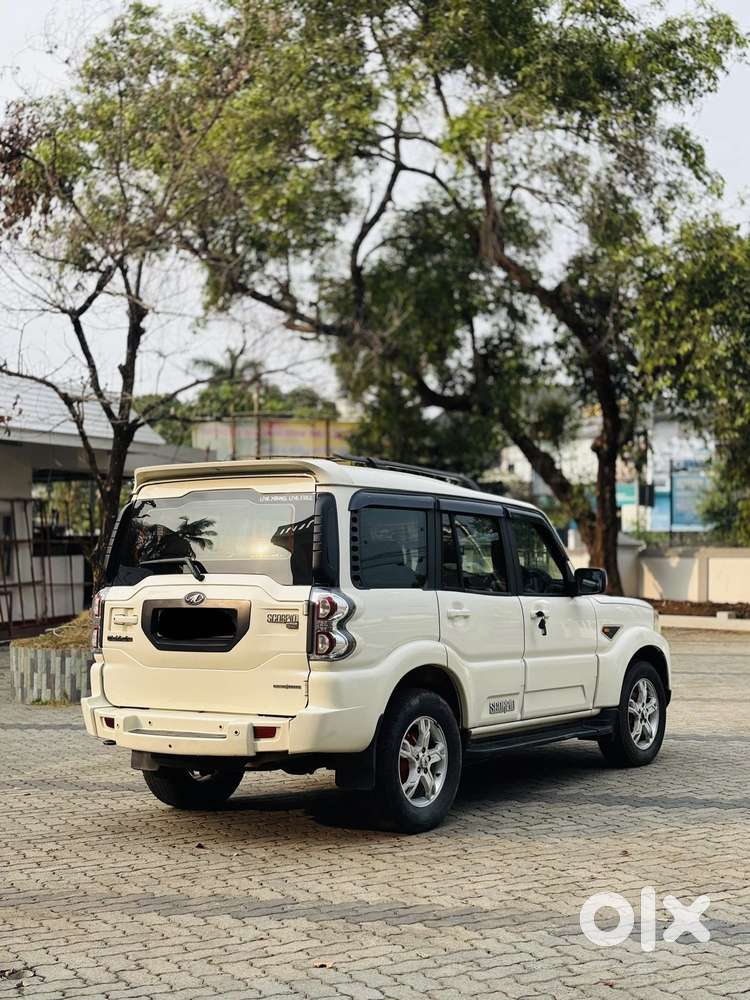 Mahindra Scorpio S10, 2016, Diesel