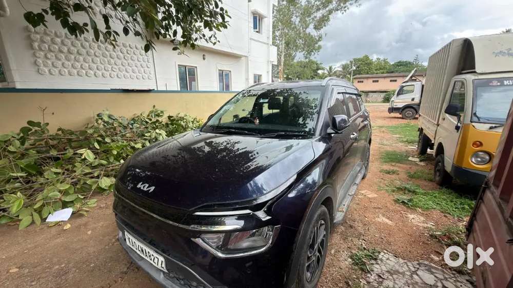 Kia Carens 2022 Petrol Well Maintained