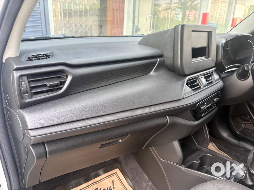 Maruti Suzuki Swift, 2025, Petrol