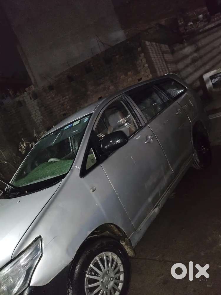 Toyota Innova 2013 Diesel 386000 Km Driven