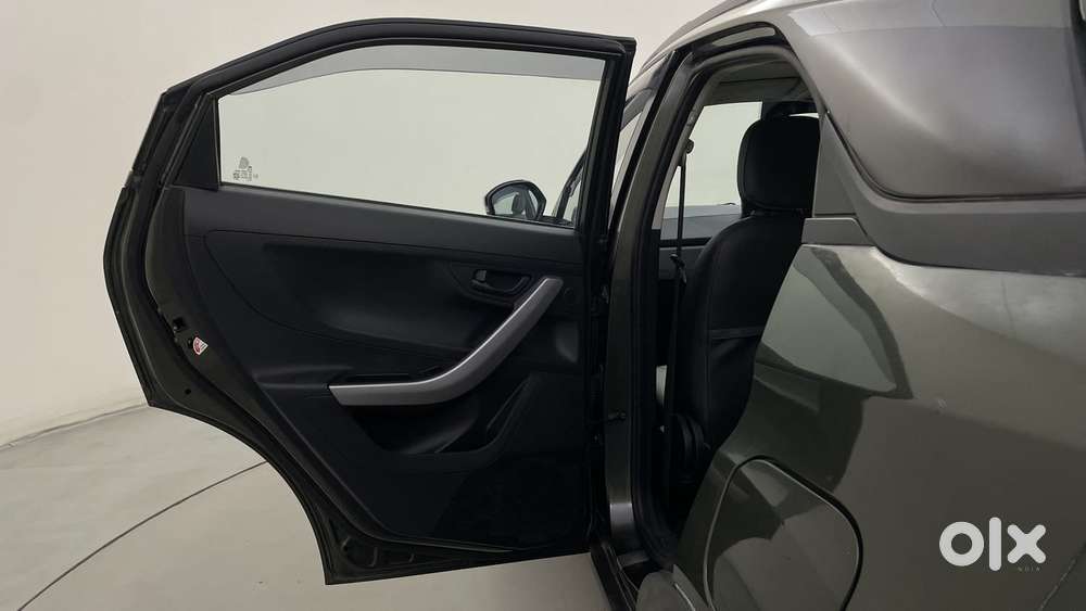 Tata Nexon 1.5 Revotorq Xm (s), 2021, Diesel