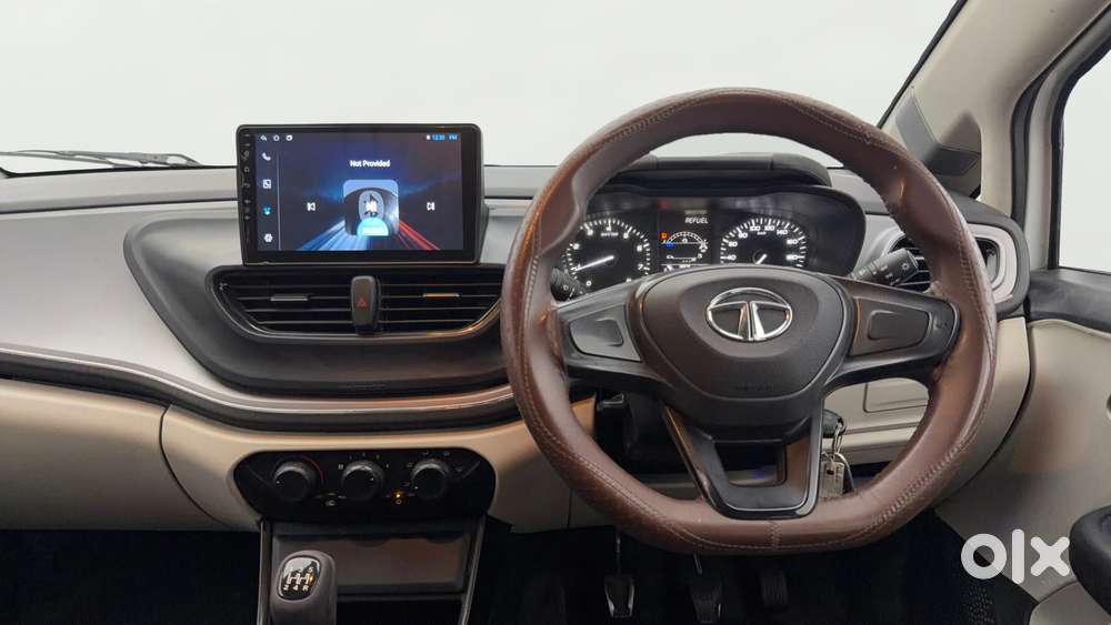 Tata Altroz 1.2 Xe, 2021, Petrol