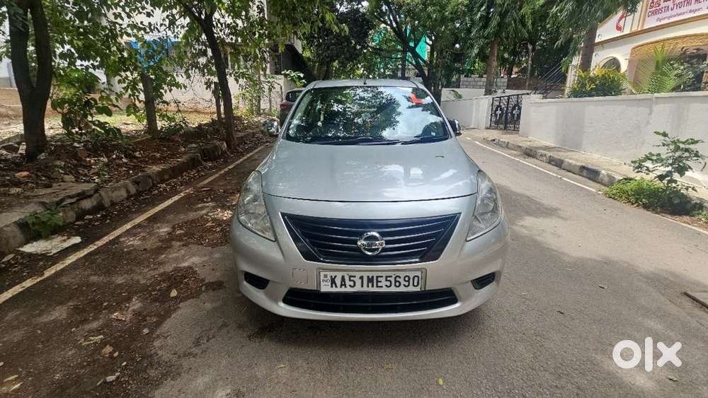 Nissan Sunny 2013 Petrol