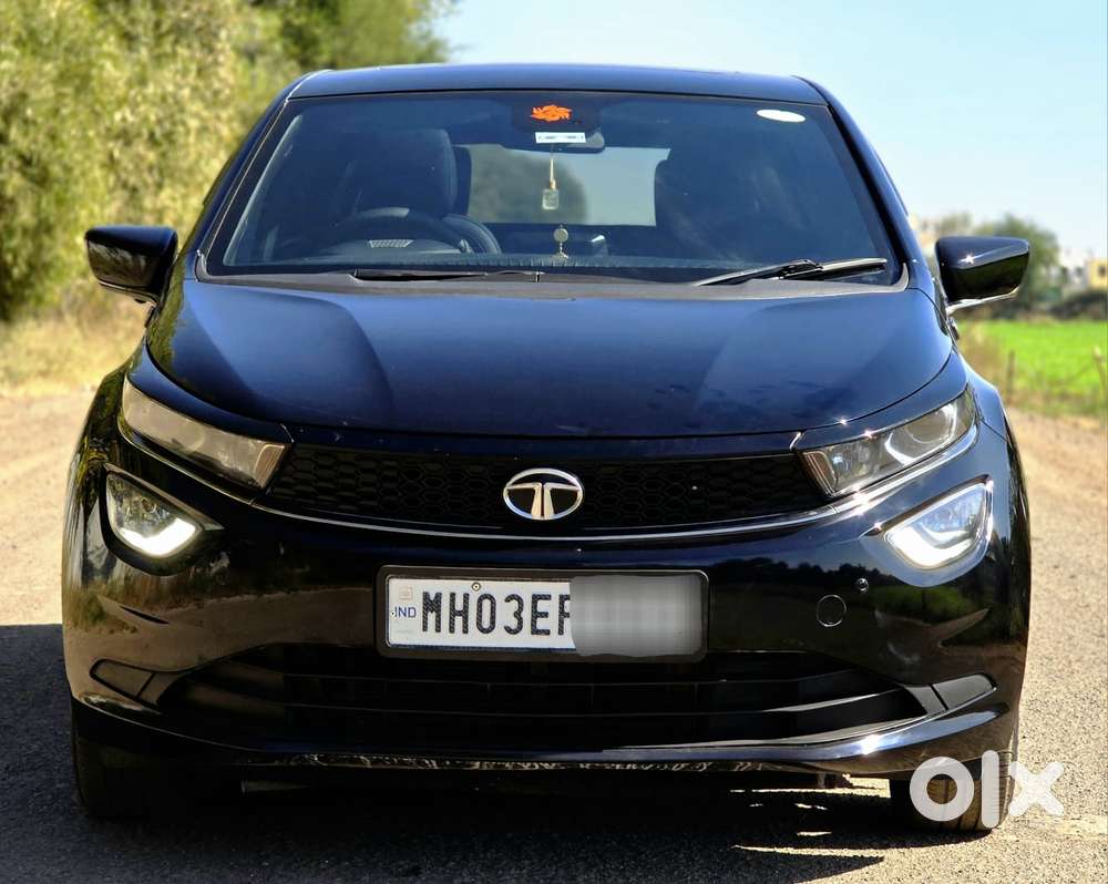 Tata Altroz 1.2 Xza Plus Dark Edition Dct, 2023, Petrol