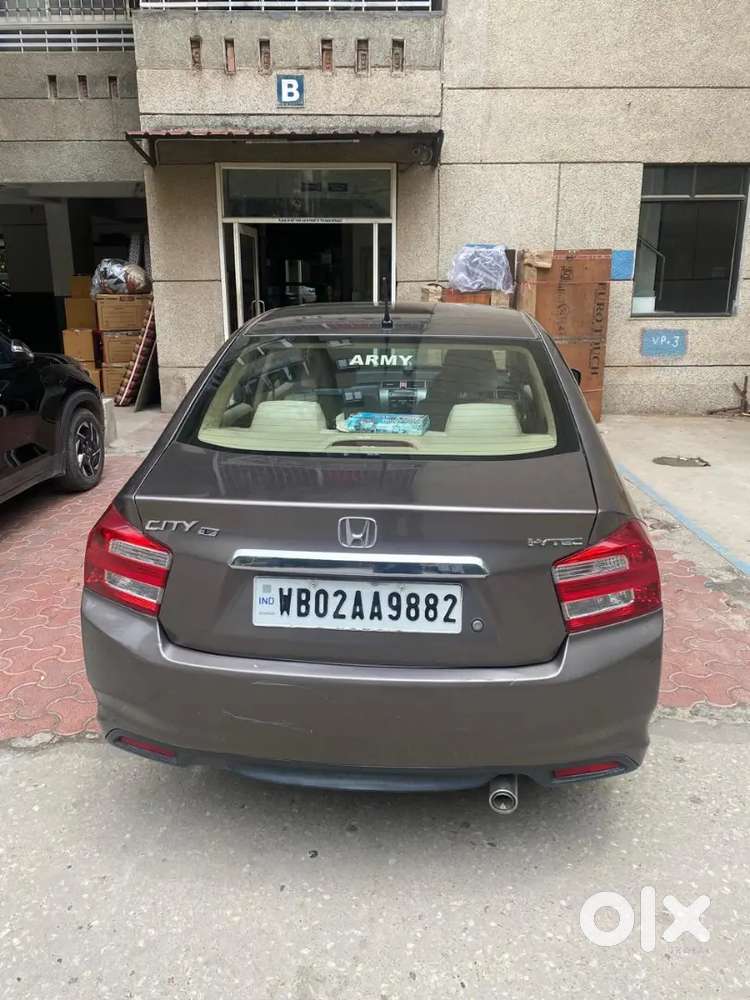 Honda City 2012 Model Petrol West Bengal Regd, Brokers Don't Call Me.