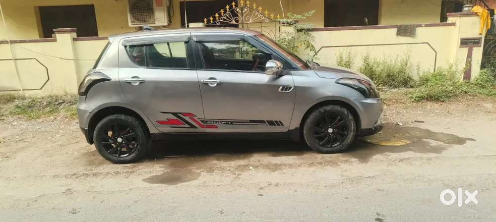 Maruti Suzuki Swift 2012 Diesel 135000 Km Driven