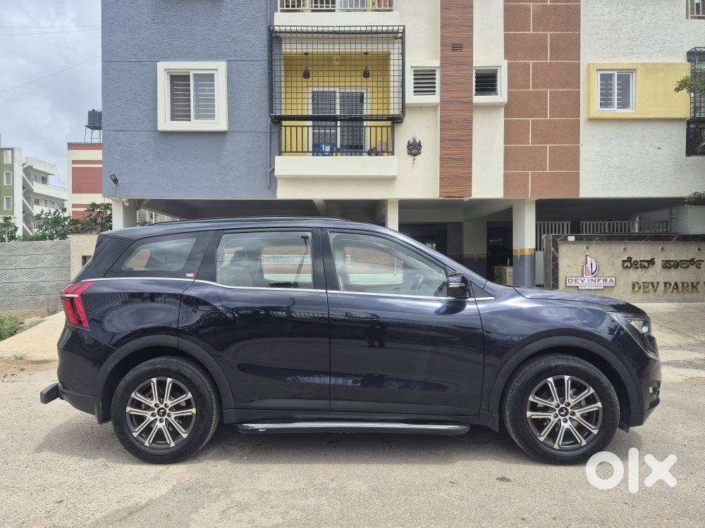 Mahindra Xuv700 2.0 Ax 7 Petrol At Str, 2024, Petrol
