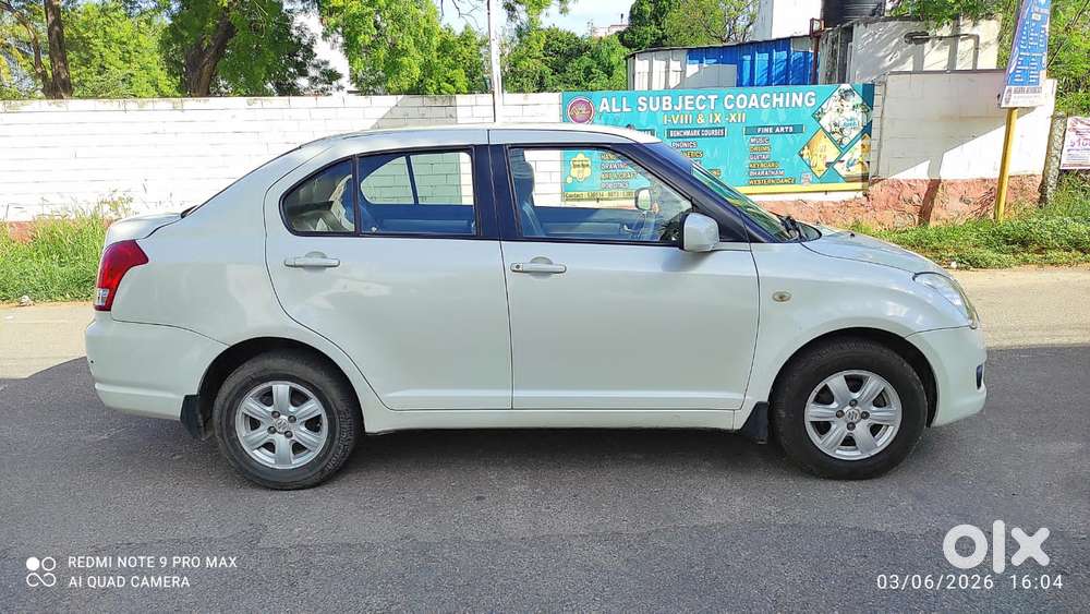 Maruti Suzuki Swift Dzire Zxi, 2011, Petrol