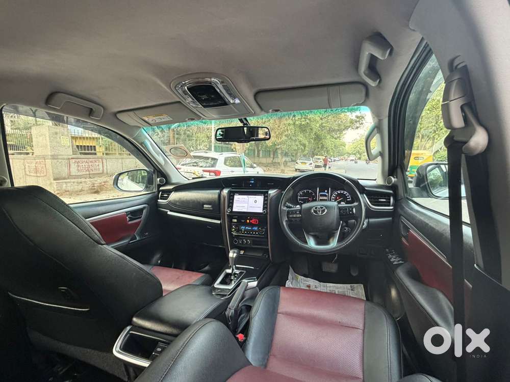 Toyota Fortuner Legender 4x2 At 2.8, 2024, Diesel