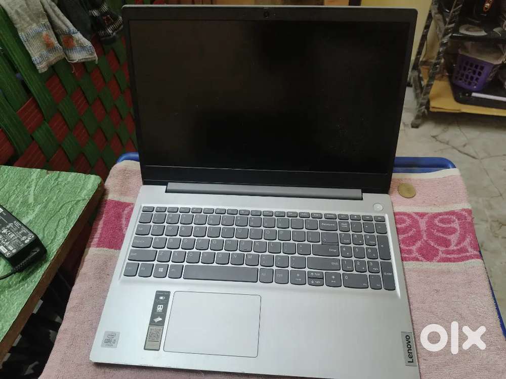 Lennova ThinkPad.