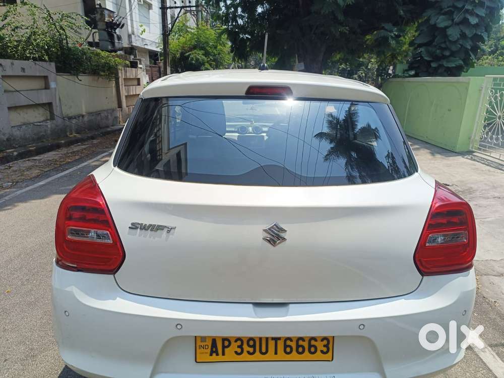 Maruti Suzuki Swift Vxi + Manual, 2023, Petrol