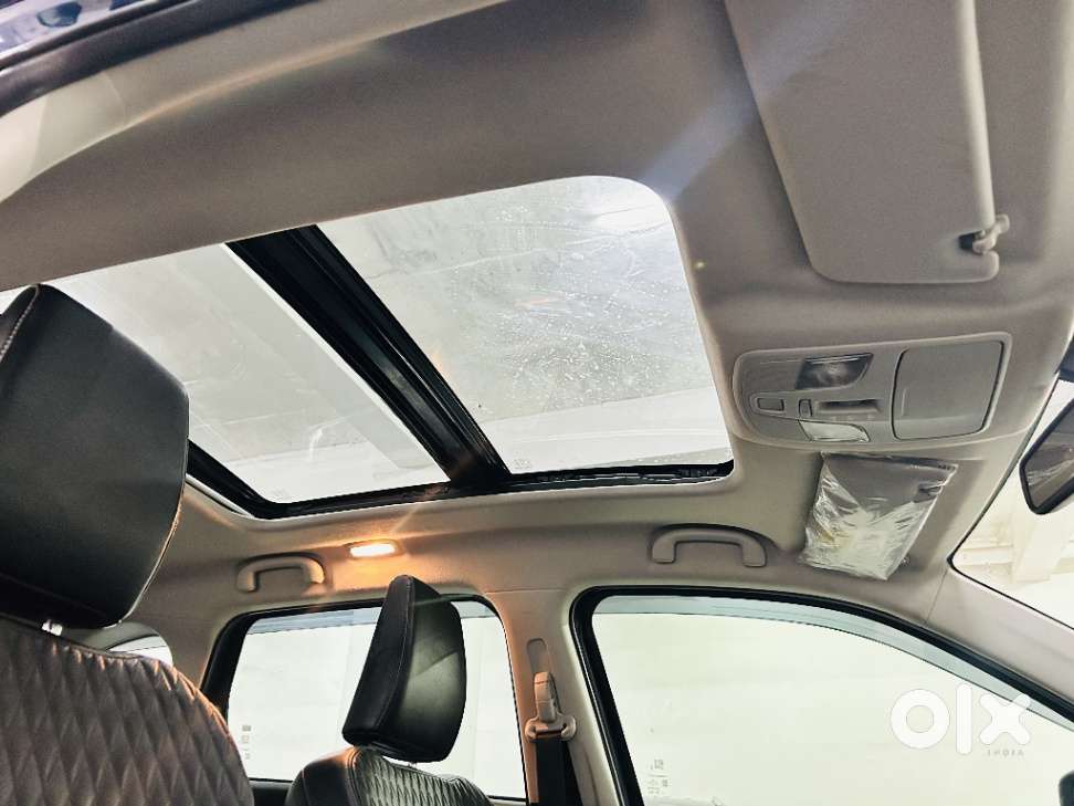 Maruti Suzuki Grand Vitara 1.5 Alpha Smart Hybrid Dual Tone At, 2023..