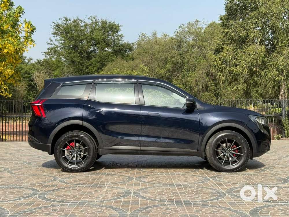 Mahindra Xuv700 Mx Petrol Mt 5 Str (e), 2024, Petrol