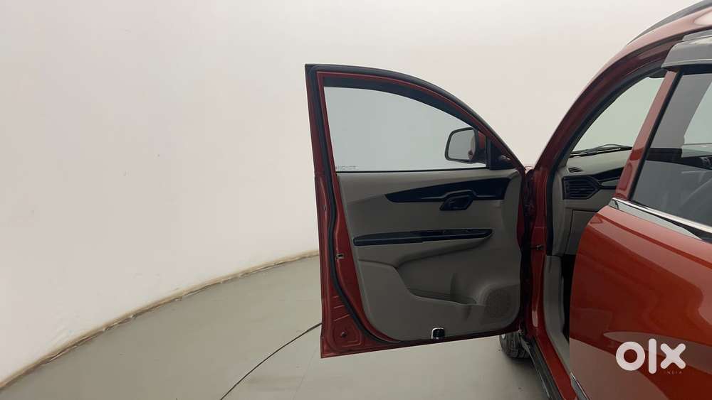 Mahindra Kuv 100 Mfalcon G80 K4, 2017, Petrol