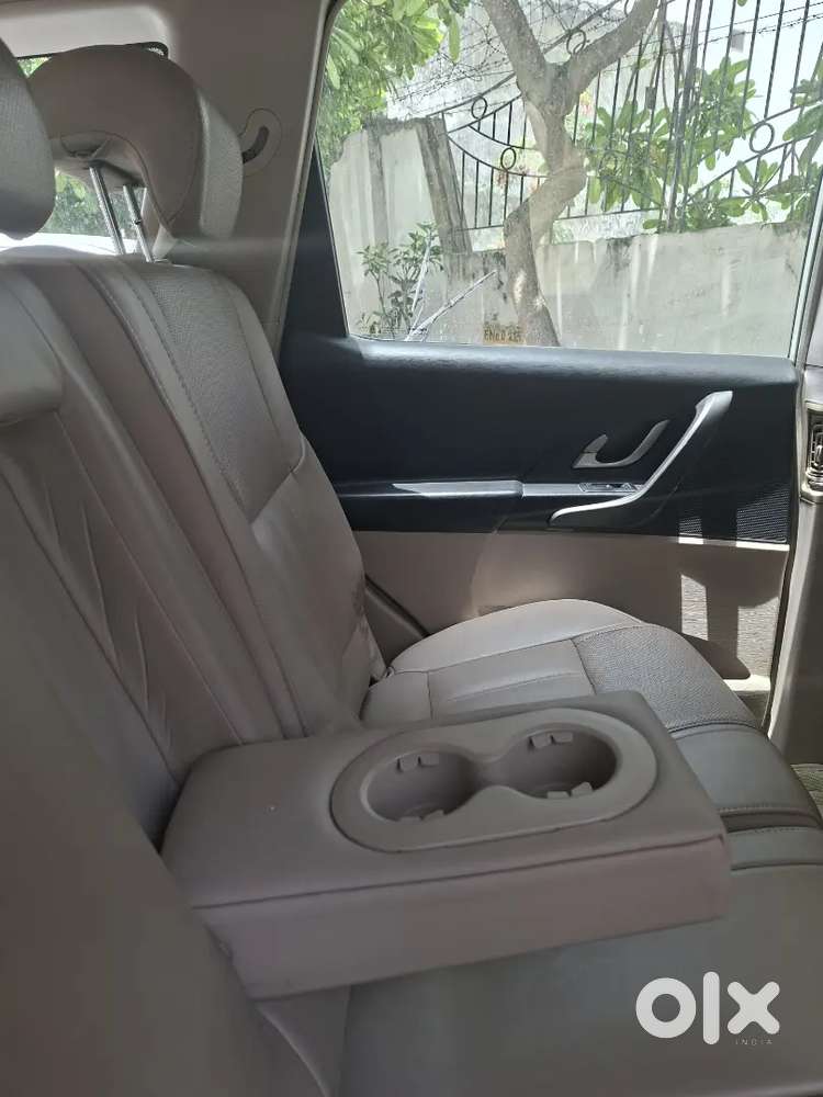 Mahindra Xuv500 2017 Diesel Only 22000 Km Driven With Sunroof