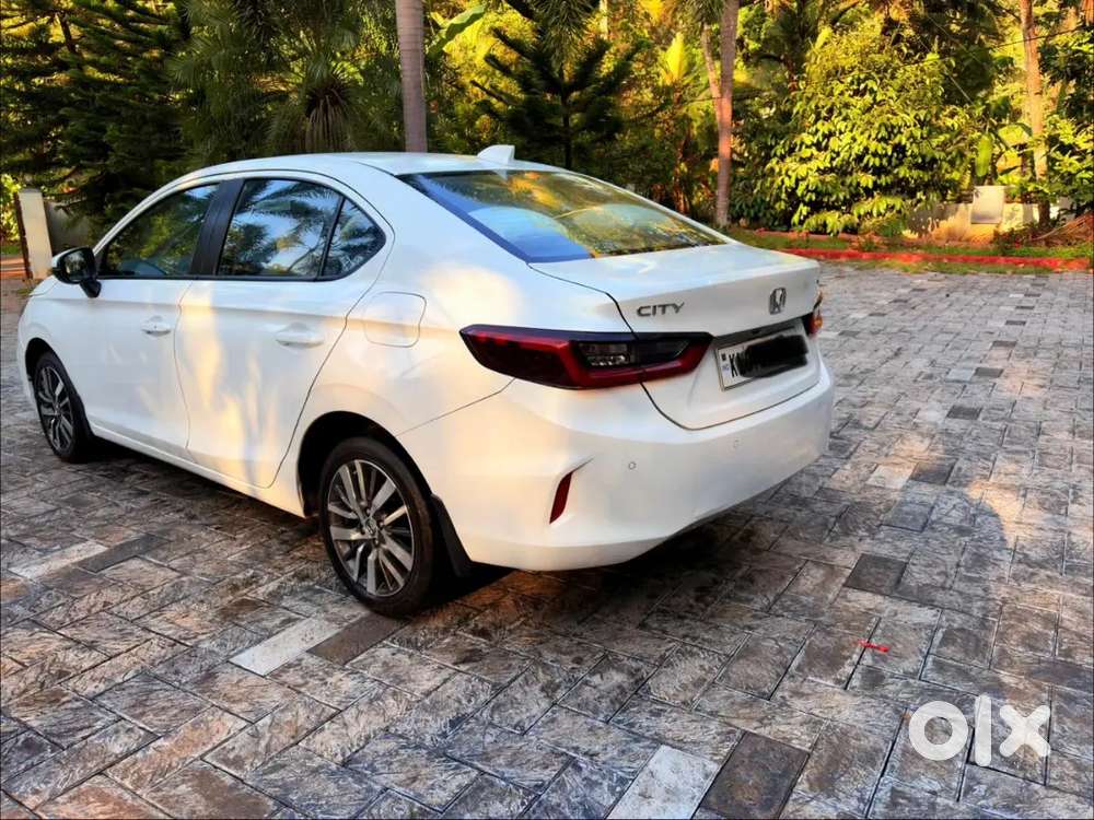 Well Maintined Honda City With Proper Company Service