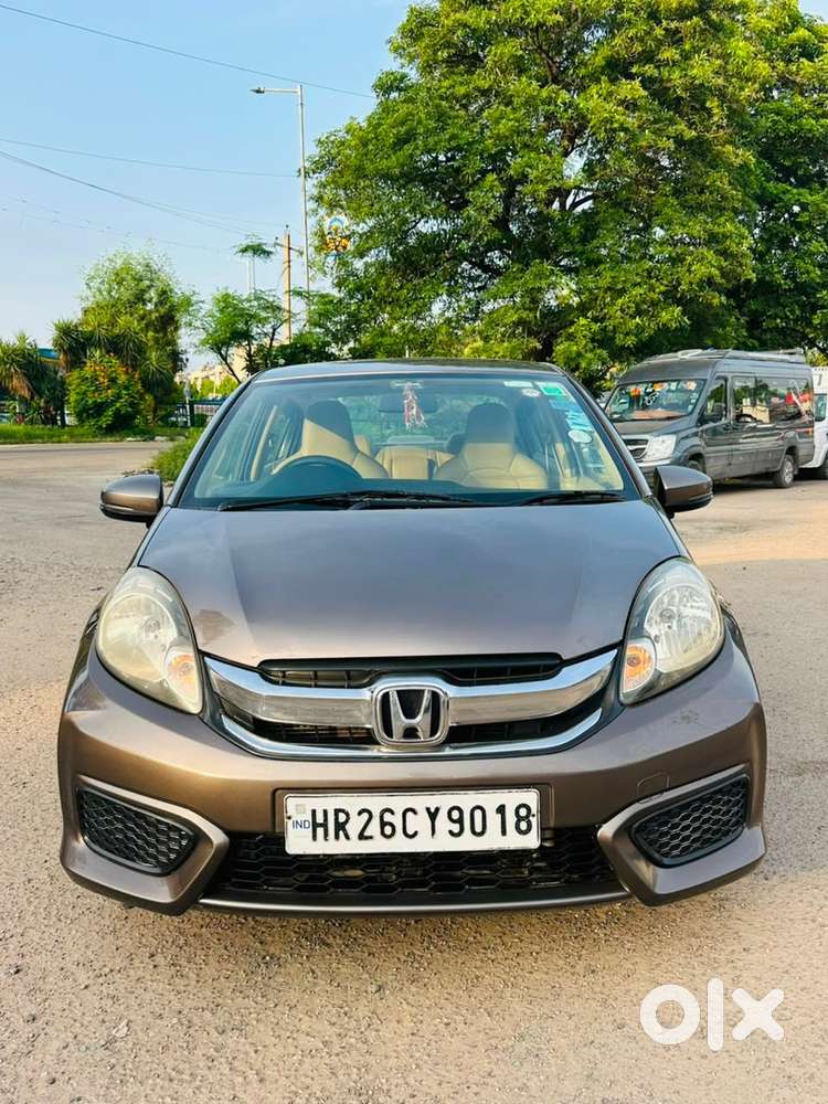 Honda Amaze Petrol 2016 . Both Keys. Insurance Valid. 2 Airbags
